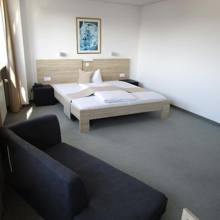 Businesshotel & Appartements Stuttgart-Vaihingen Bagian luar foto