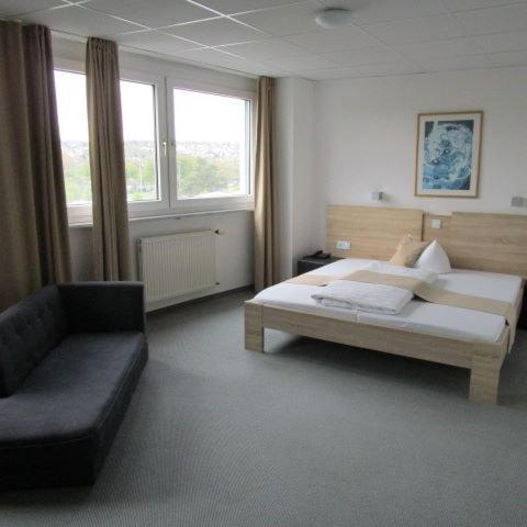 Businesshotel & Appartements Stuttgart-Vaihingen Bagian luar foto
