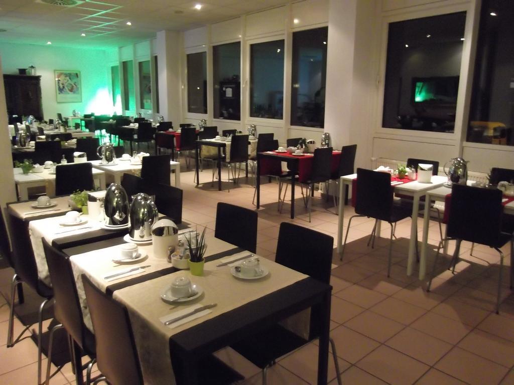 Businesshotel & Appartements Stuttgart-Vaihingen Bagian luar foto