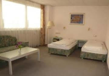 Businesshotel & Appartements Stuttgart-Vaihingen Bagian luar foto